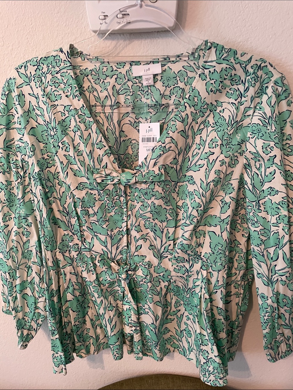 J. Jill Cream and Mint Green Floral Tie-Front Blouse nwt